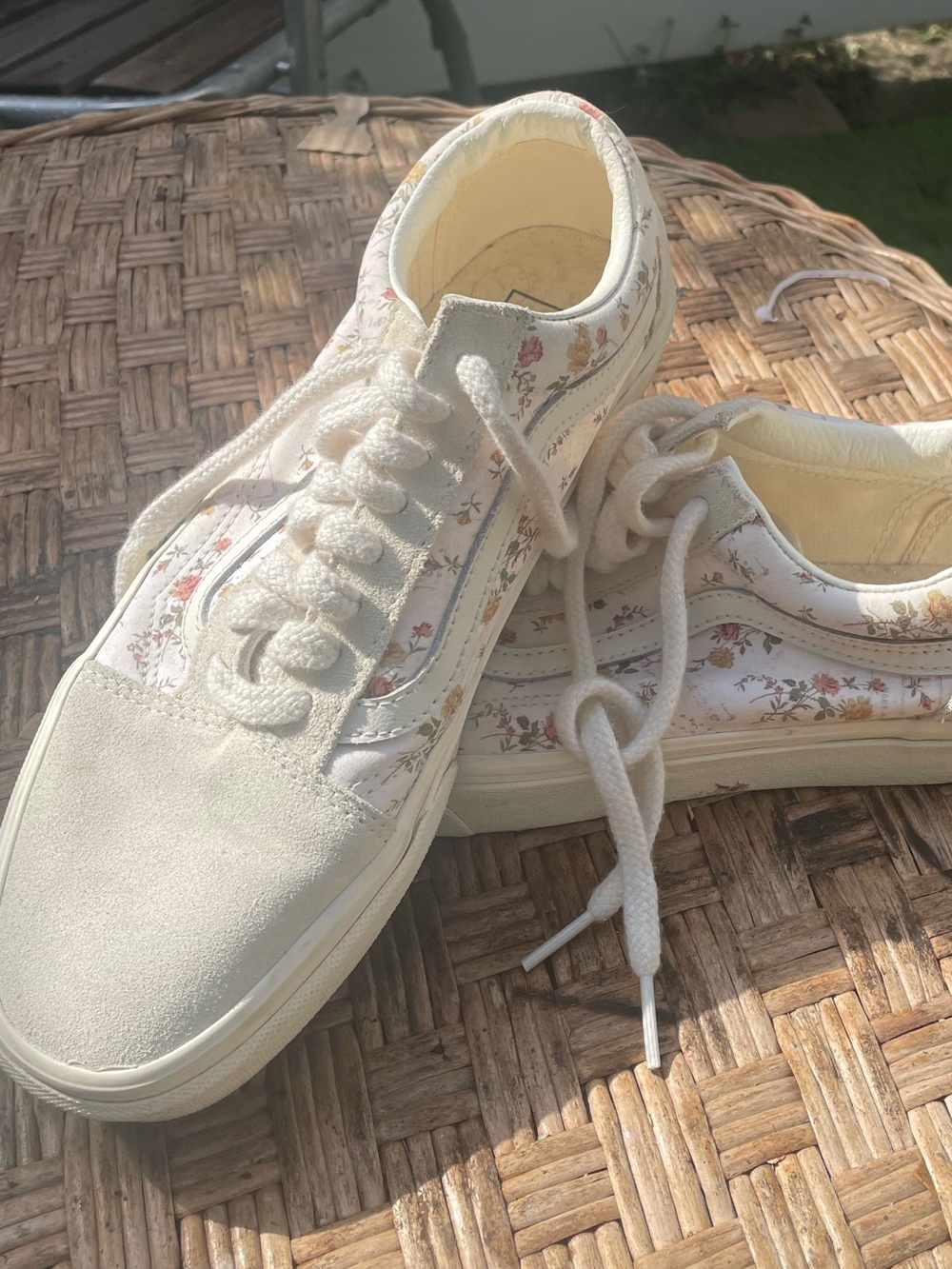 Vans Women's White & Cream Floral Lace-Up Trainers Sneakers Sz 9.5